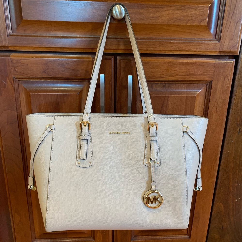 Michael Kors Voyager Medium Tote - Pink/Rose